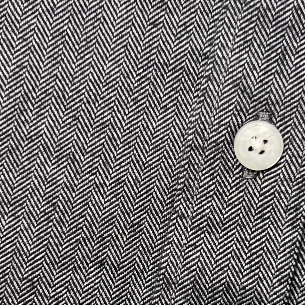 UNTUCK IT Large Slim Fit Light Flannel Chevron Gray Button Downs. 100% Cotton. - Picture 5 of 9